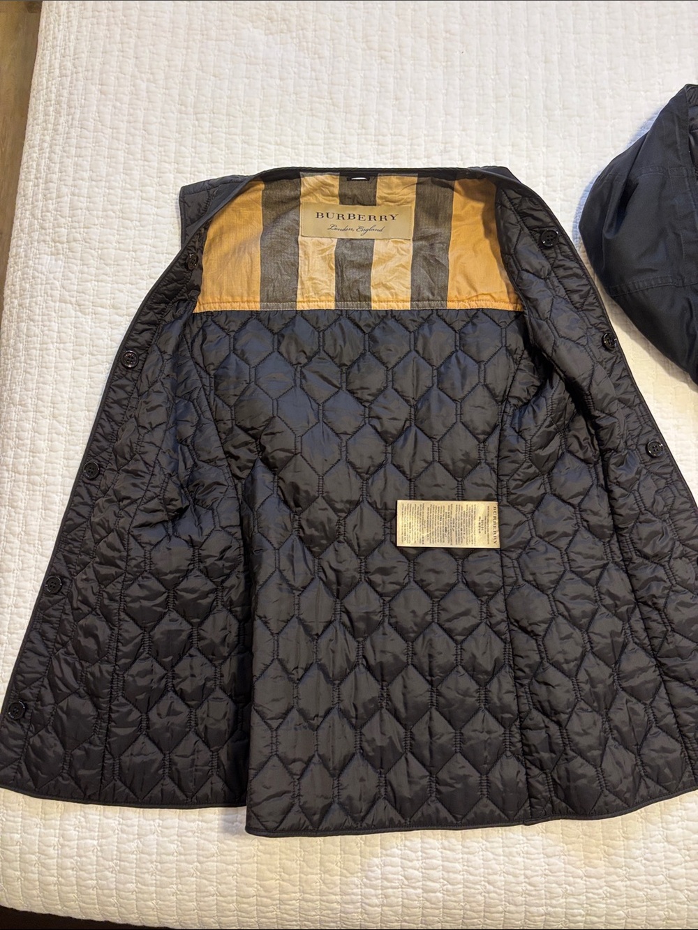 Burberry Reymoore Hooded Trench Coat-black. Size 8 - Picture 3 of 10